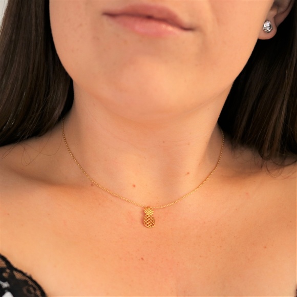 Willow Lane Boutique Jewelry - Gold Pineapple Necklace